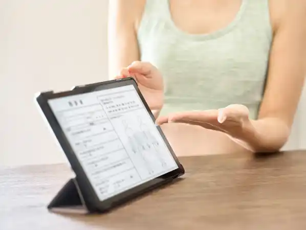 中の姿勢評価確認中の写真